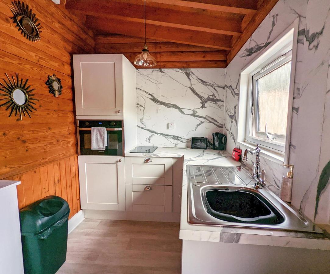 Kaoglen Squirrel Drey-Hot Tub-Pet Friendly-Perth Vila Balnald Exterior foto