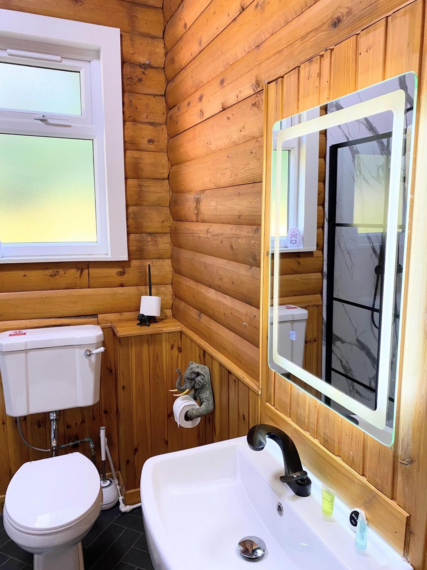 Kaoglen Squirrel Drey-Hot Tub-Pet Friendly-Perth Vila Balnald Exterior foto